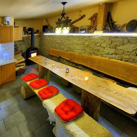 Nemilek Πανσιόν 3*